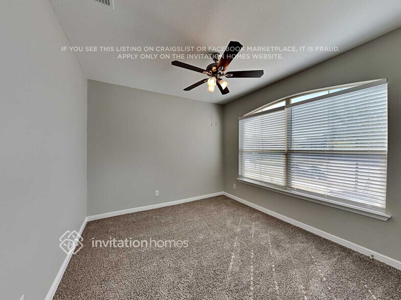 Building Photo - 2421 Red Draw Rd