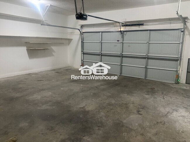 Building Photo - 117 Waterbury Dr