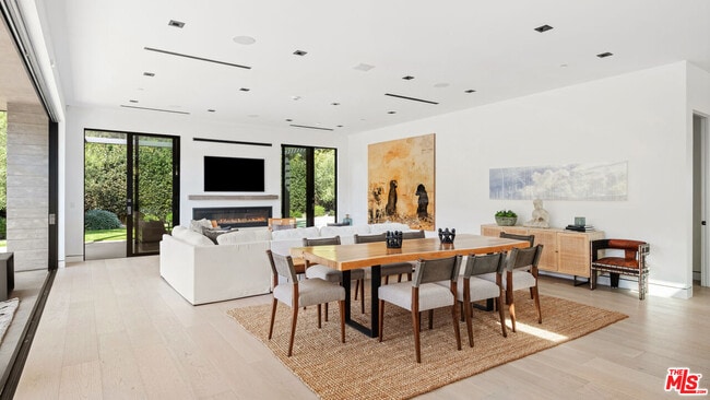 Building Photo - 5958 Paseo Cyn Dr