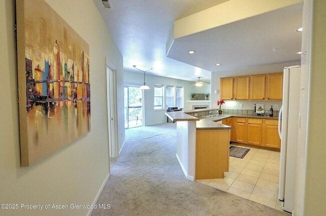 Building Photo - Spacious 3-Bedroom Condo with Scenic Views