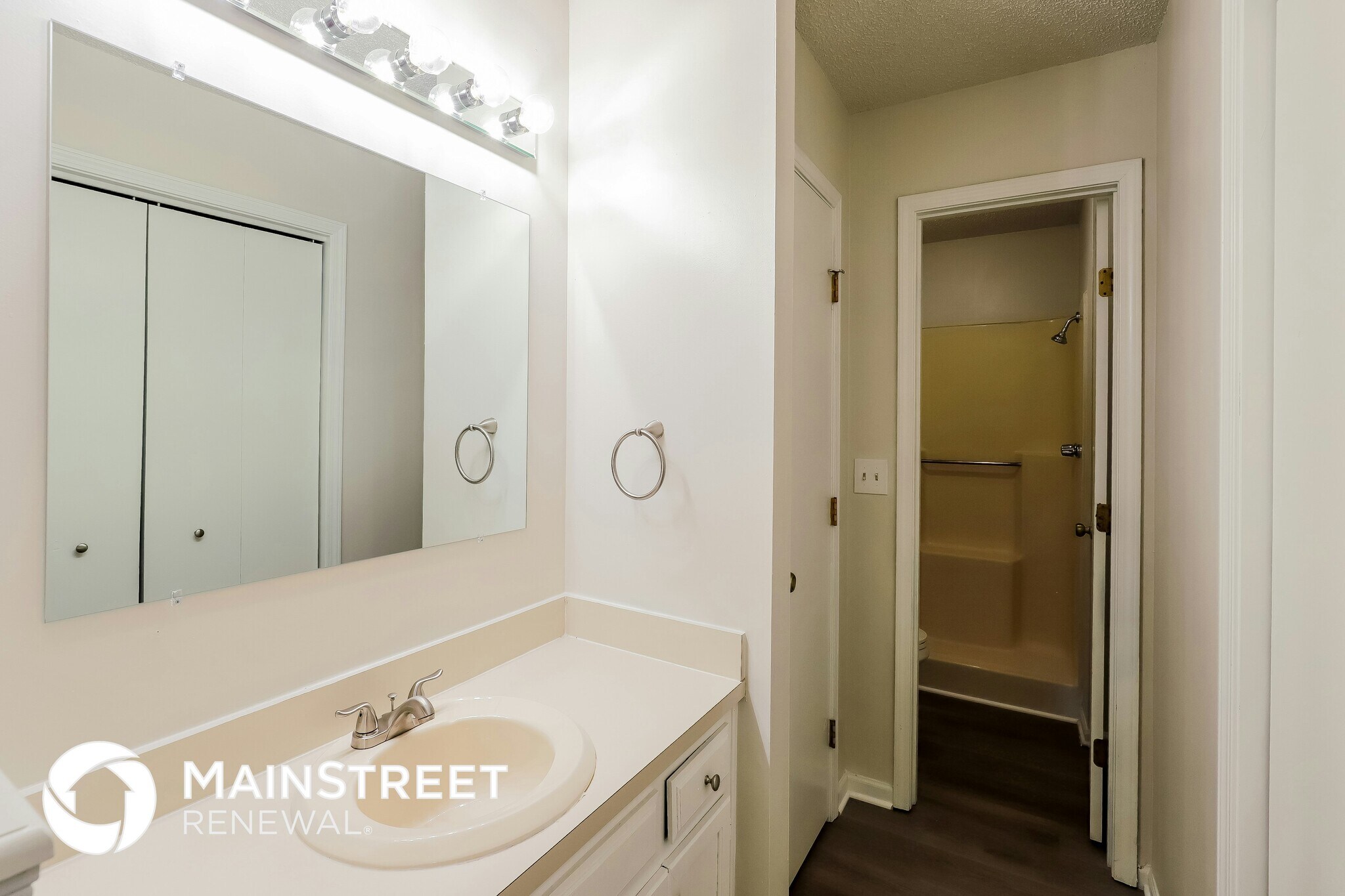 Building Photo - 1606 NE 112th Terr