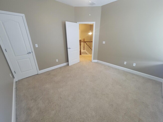Building Photo - 2482 Goldenrod Wy