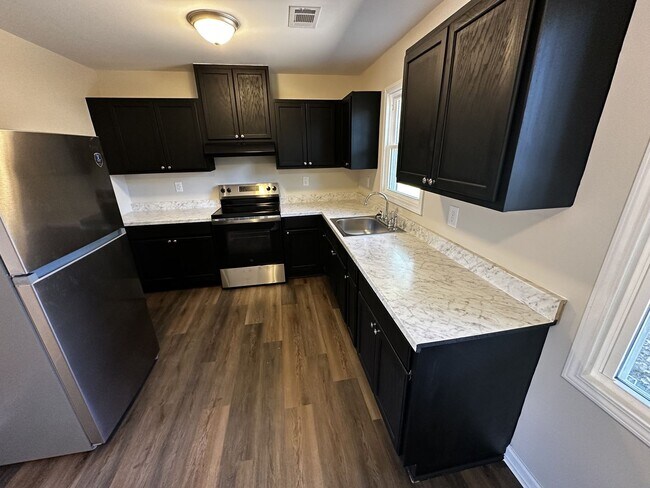 Building Photo - 3BR Home with Fresh Updates