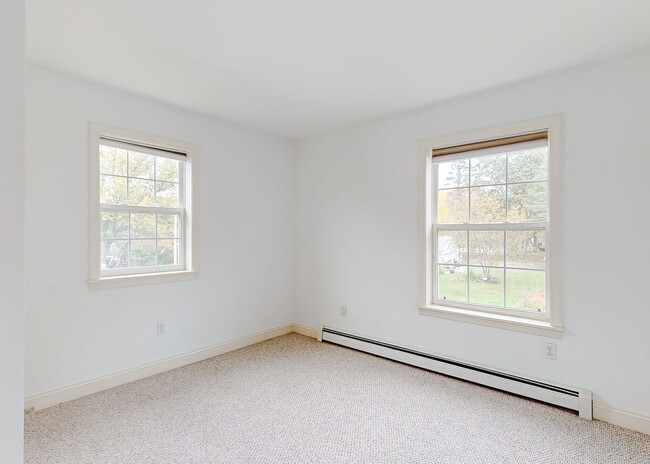 Building Photo - Charming 3BR/ 1.5BA South Portland Residence