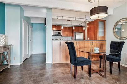 Building Photo - ***COMING SOON***  Stunning 12th-Floor 2 Bed, 2 Bath Condo in Governors Park!