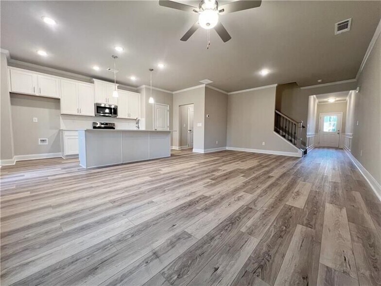 Building Photo - 5495 Rock Place Ct
