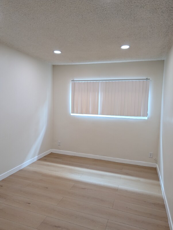 Building Photo - 5252 Hermitage Ave