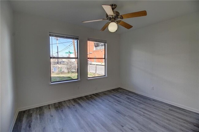 Building Photo - 2717 Santa Rosa St