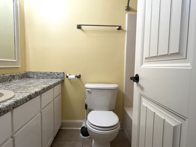 Building Photo - Great Home in Dove Cove Subdivision