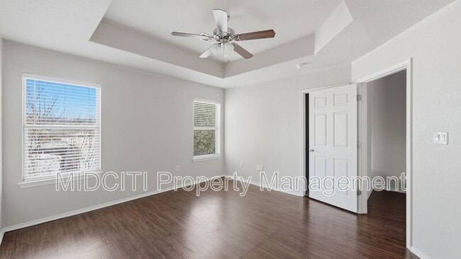 Building Photo - 1121 Brown Rock Dr