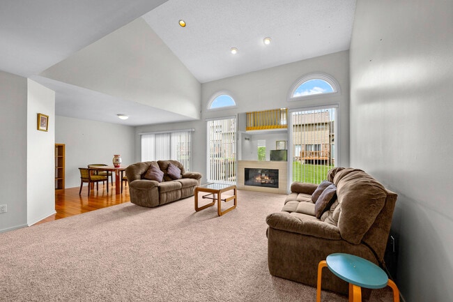 Building Photo - 6352 Aspen Ridge Blvd