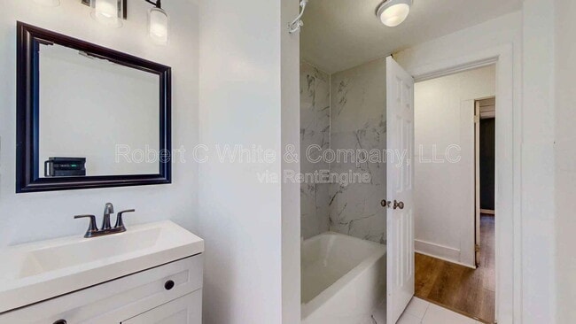 Building Photo - 31 William St