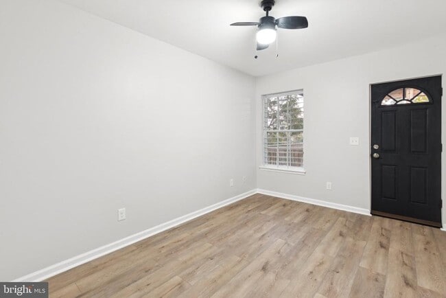 Building Photo - 1931 N Uber St