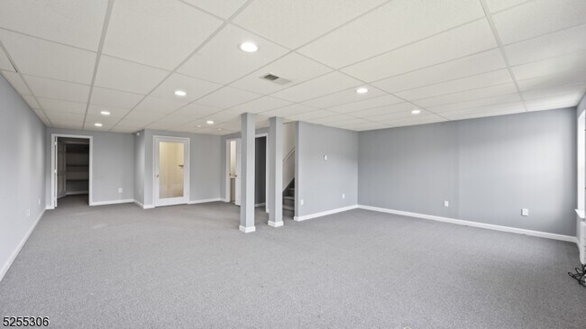 Building Photo - 1306 Stech Dr