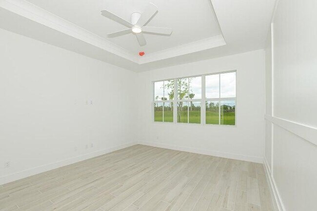 Building Photo - 10307 Dreamweaver Rd