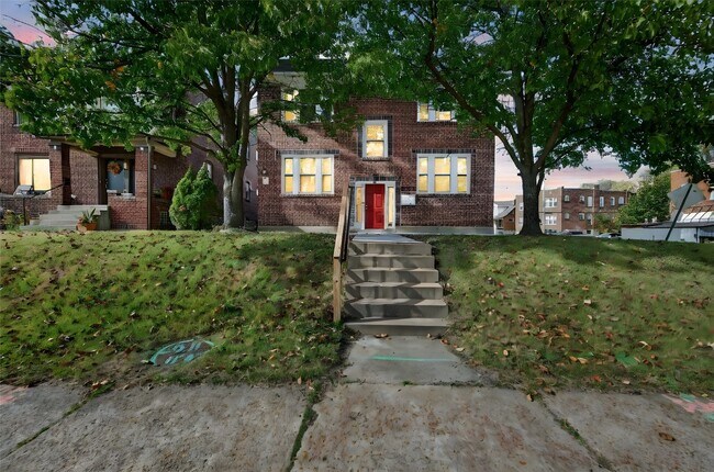 Building Photo - 5803 S Kings Highway Blvd