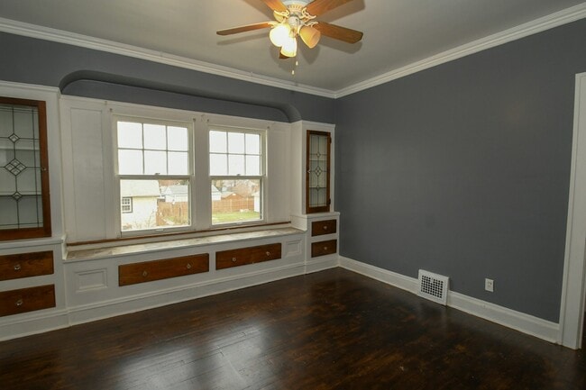 Building Photo - 18911 Locherie Ave