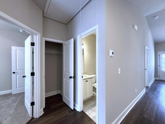Building Photo - 502 Apple Jack Ct