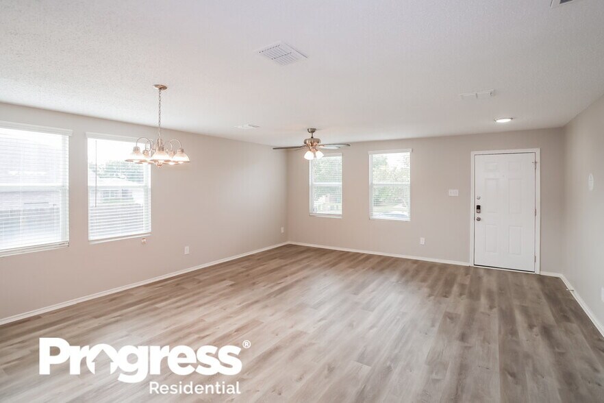 Building Photo - 3609 Butler Dr