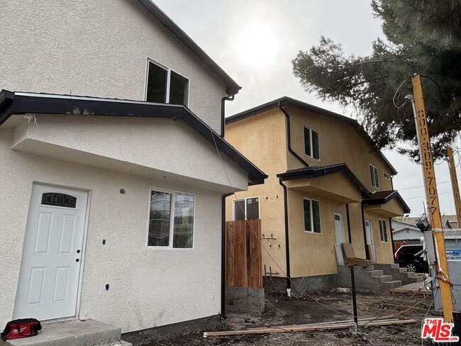 Building Photo - 1652 Murchison St