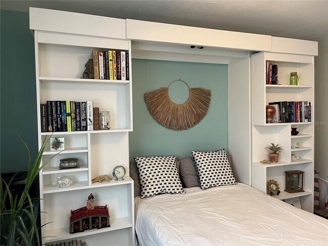 Building Photo - 7477 Mariana Dr