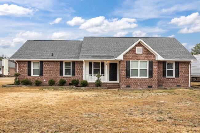 Building Photo - 38 Hallmark Dr