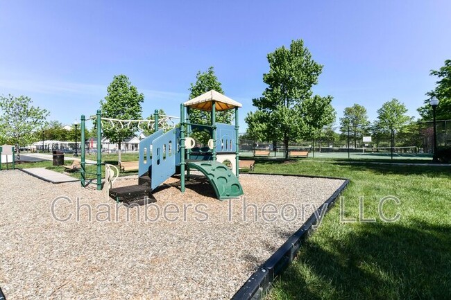 Building Photo - 25798 S Village Dr