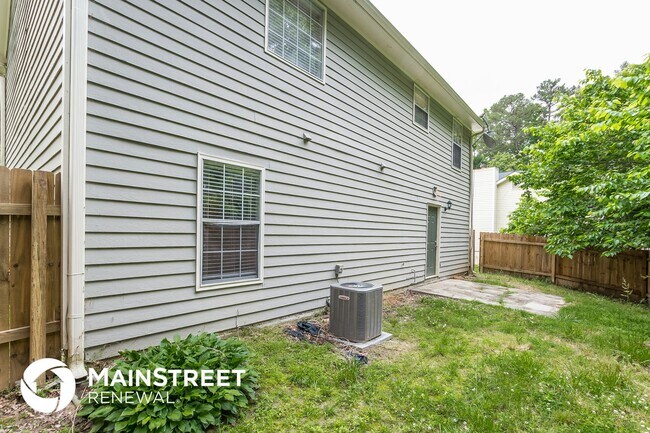 Building Photo - 5559 Princeton Oaks Ln