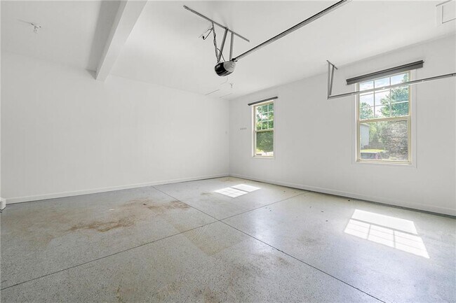 Building Photo - 325 Cranbrooke Cir