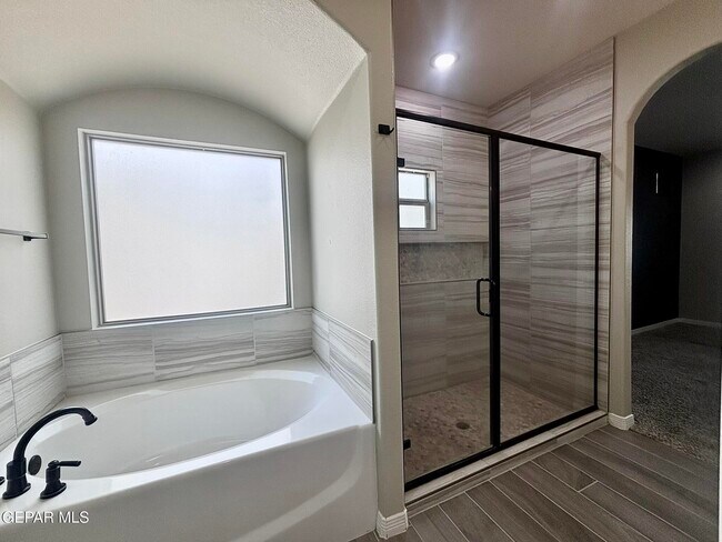Building Photo - 15152 Imagine Dr