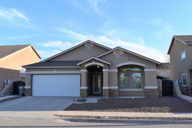 Primary Photo - 14350 N Cave Dr