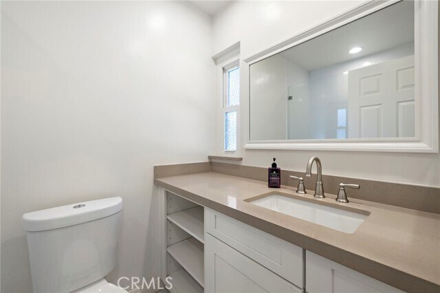 Building Photo - 245 Aster St