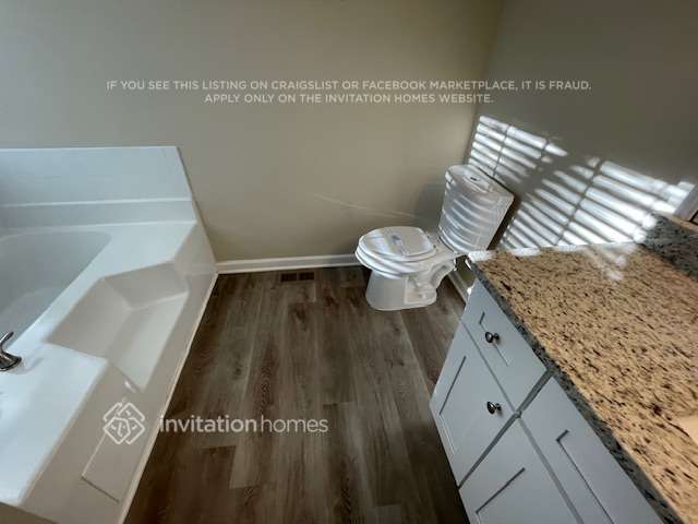 Building Photo - 425 Austin Dr