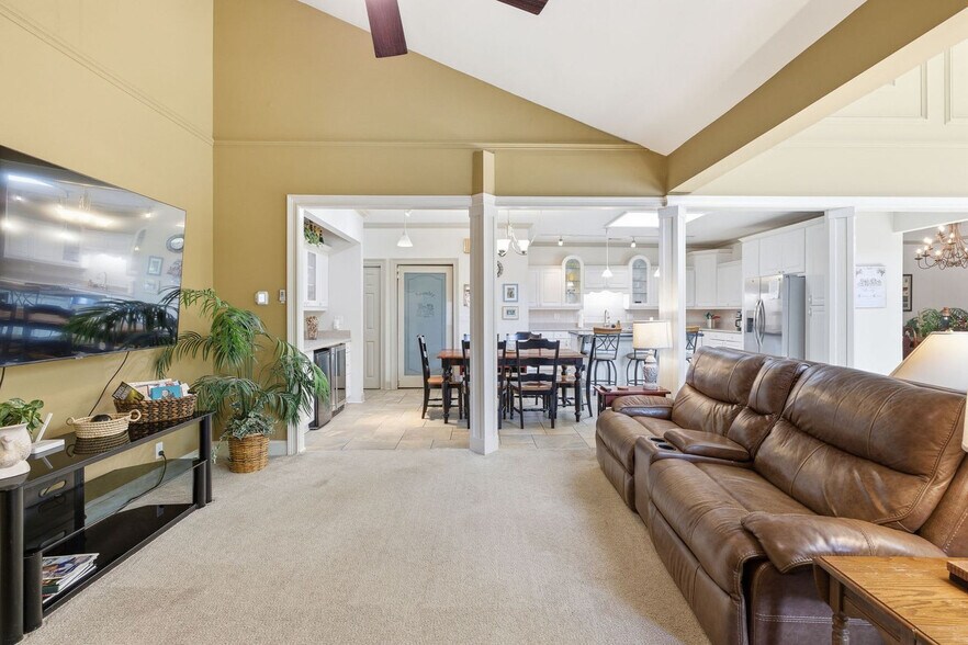 Building Photo - 36 Gloucester Rd