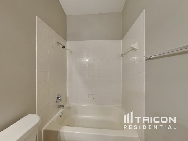 Building Photo - 3602 Heron Island Dr