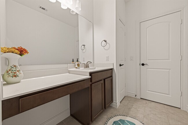 Building Photo - 7319 Woodlark Rdg Dr