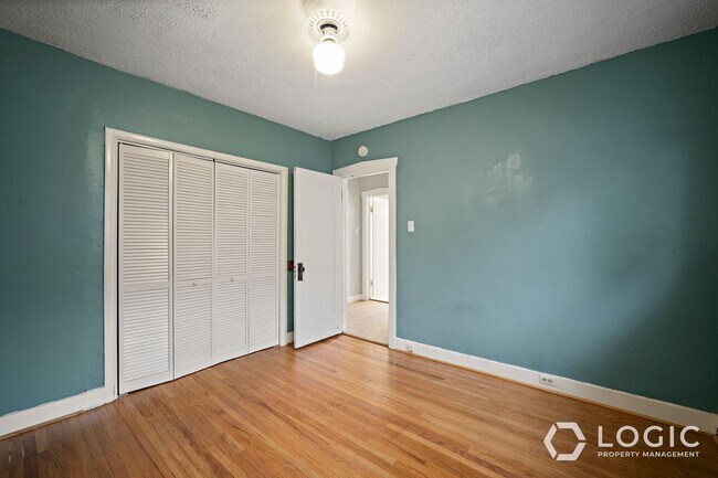 Building Photo - 155 Edith Ave S