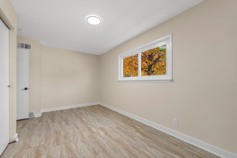 Building Photo - 1210 Gahan Dr