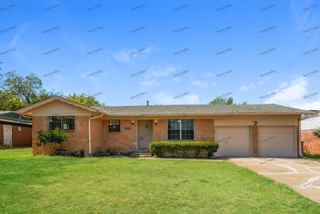 Building Photo - 1108 Coke Dr