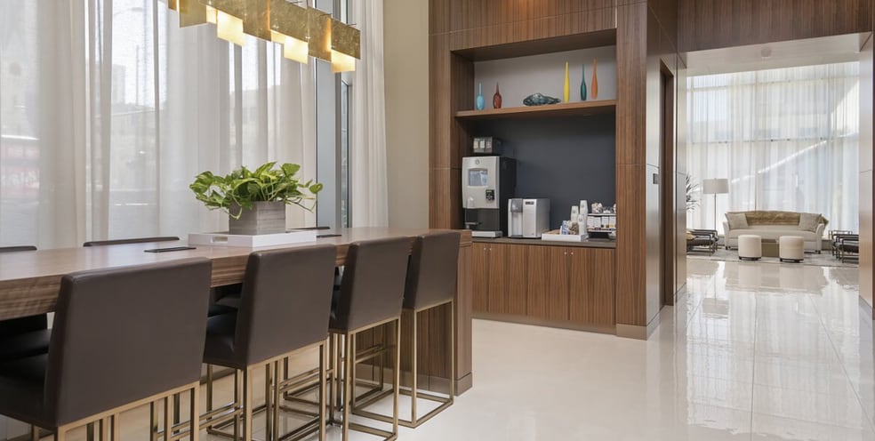 Building Photo - 1212 N La Salle Dr