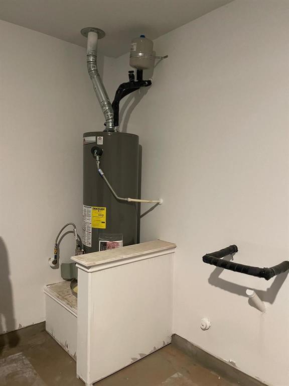 Building Photo - 502 Thunderstorm Ave