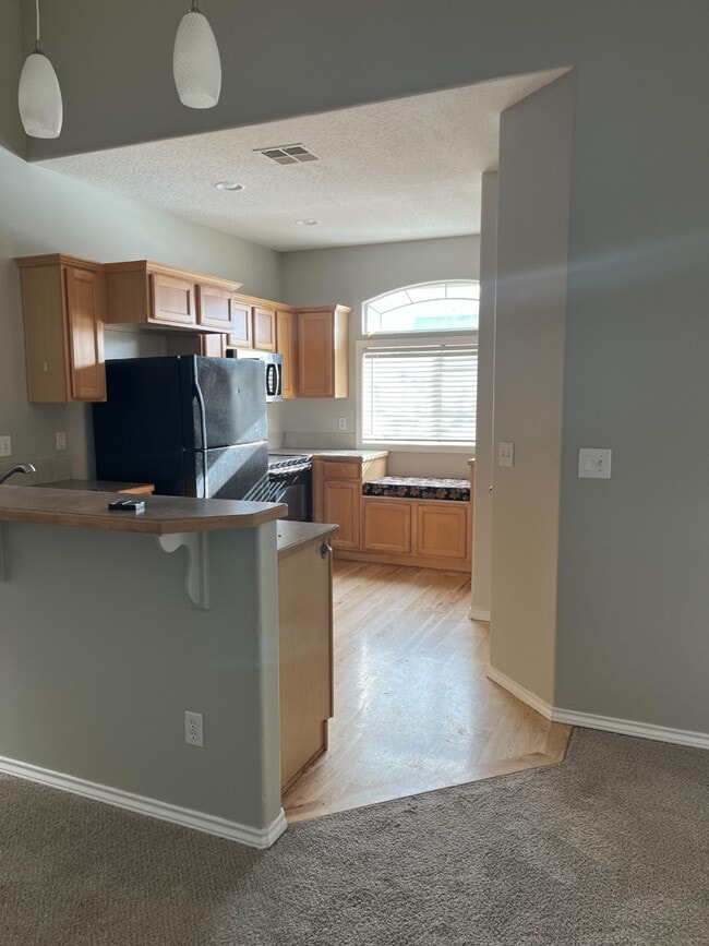 Building Photo - 2664 E Bridgecreek Dr