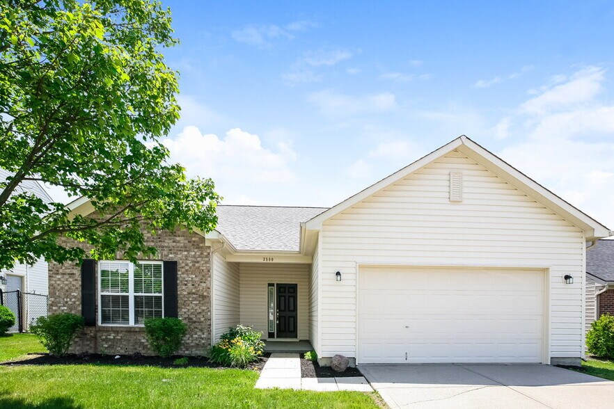 Primary Photo - 3500 Limelight Ln