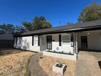 Building Photo - 4420 Helene Rd