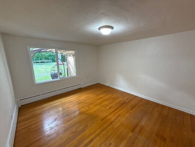 Building Photo - 1740 Glen Creek Rd NW