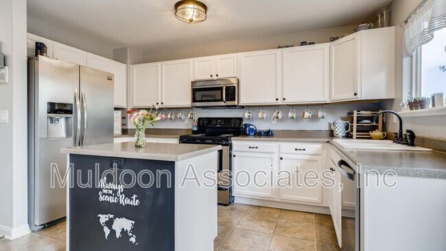 Building Photo - 4844 Little London Dr