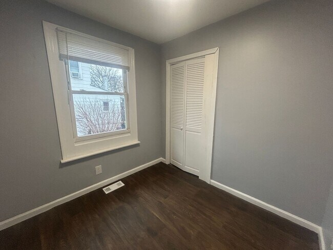 Building Photo - Cozy 3 Bedroom Single Family House for Rent in Neptune!