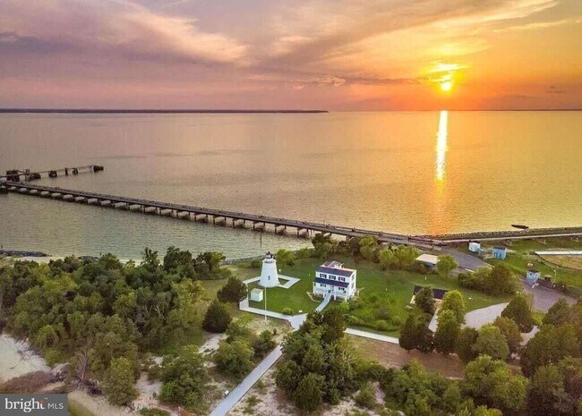 Building Photo - 45302 Bloch Ave