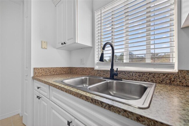 Building Photo - 3206 W Azeele St