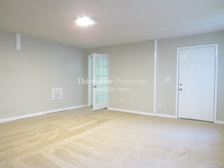 Building Photo - 5737 Carnation Rd